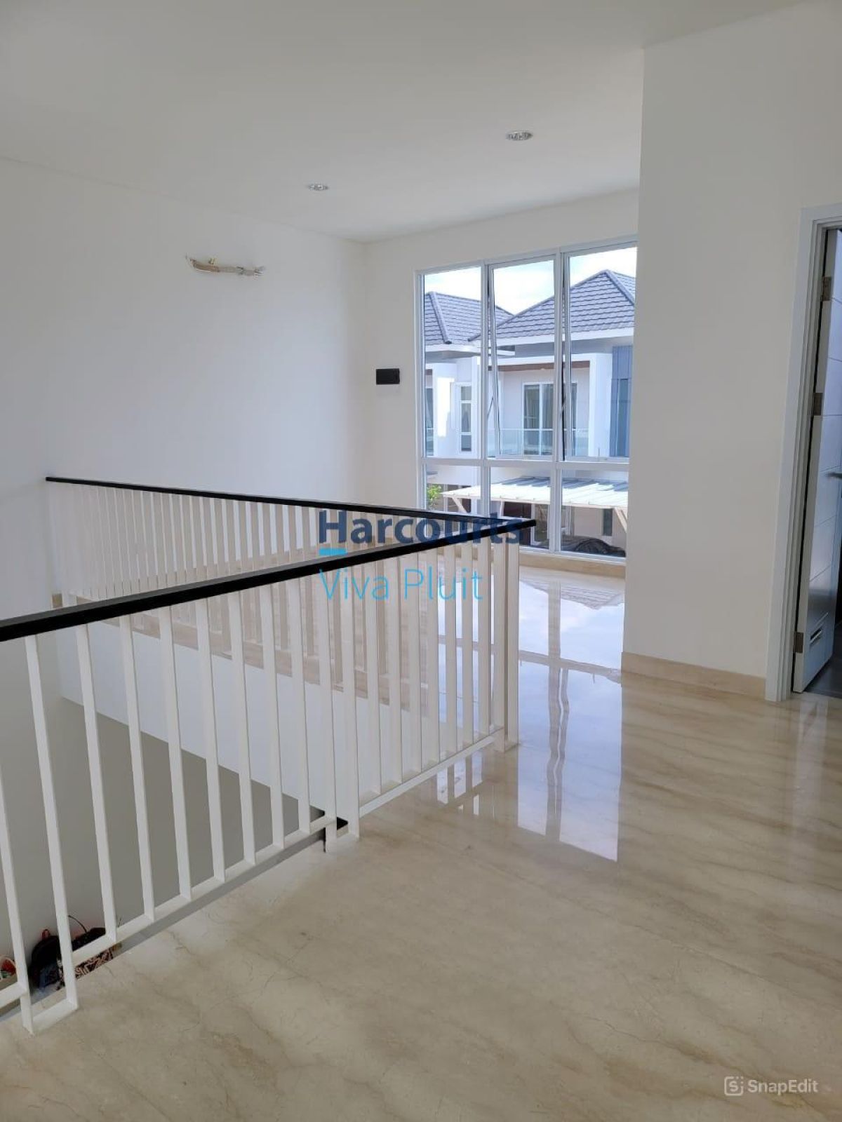 Dijual Rumah Posisi Hoek di The Riviera at Puri, Jakarta Barat - Foto 4