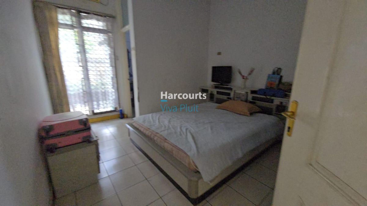 Dijual Rumah di Jl. Pluit Timur Raya, Jakarta Utara – Lokasi Sangat Strategis! - Foto 10