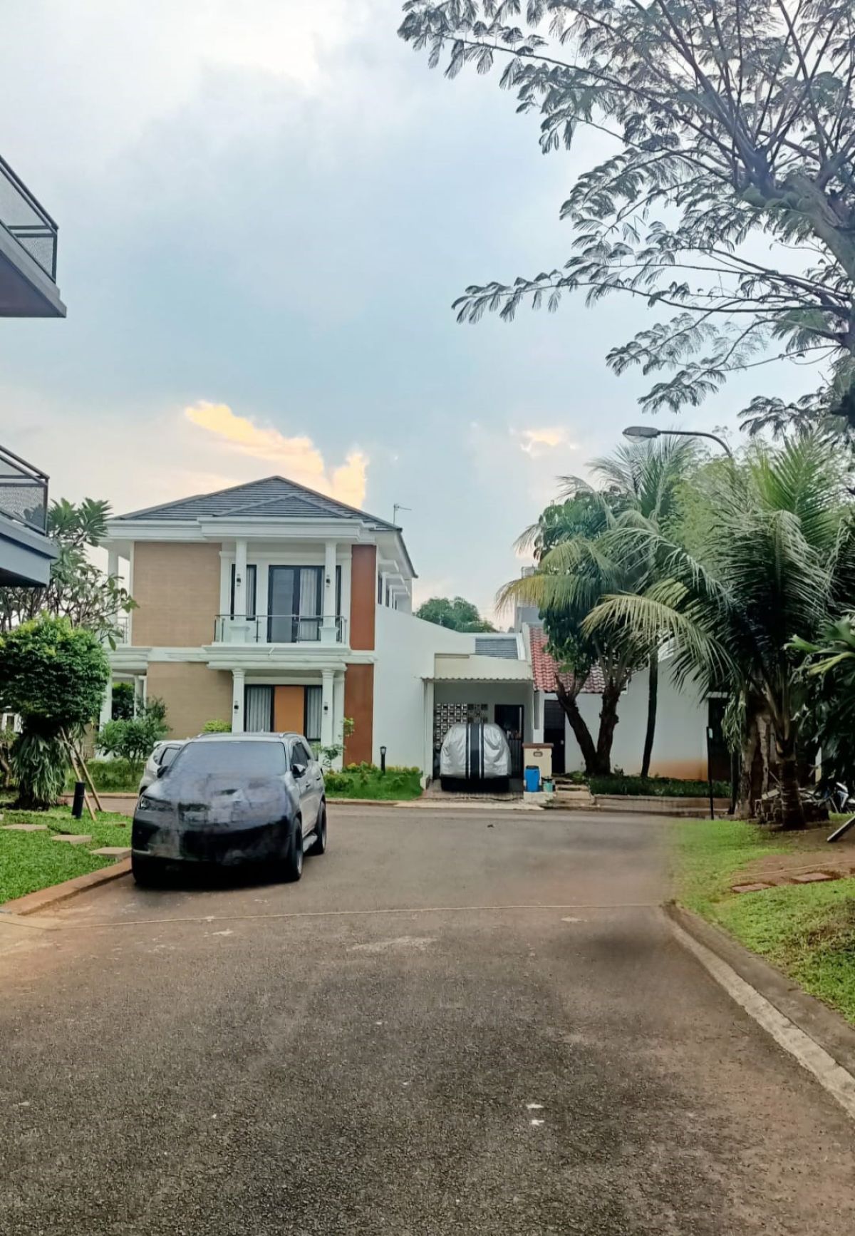 Jual Cepat Rumah di daerah Legenda Wisata Cibubur Jakarta Timur (BM)
