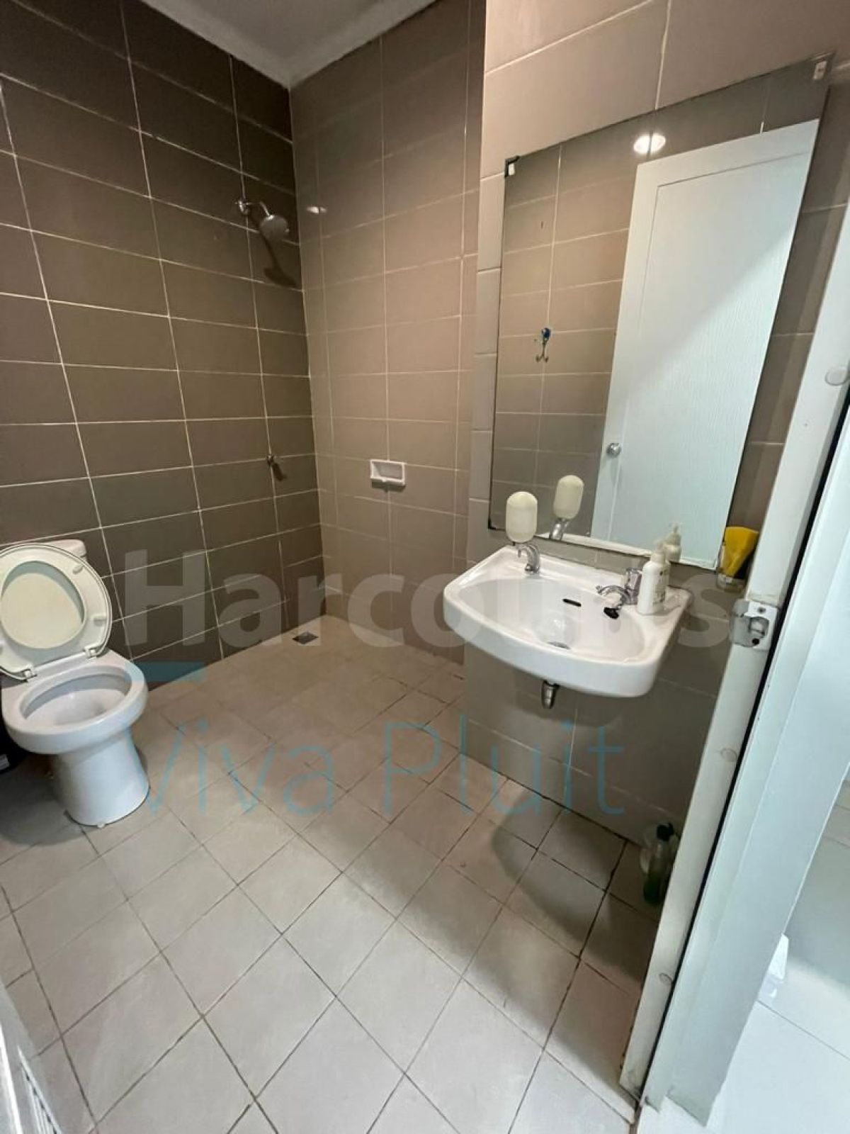 Disewa Ruko Cbd Green Lake City. Full Furnished, Siap Pakai, Murah! - Foto 8