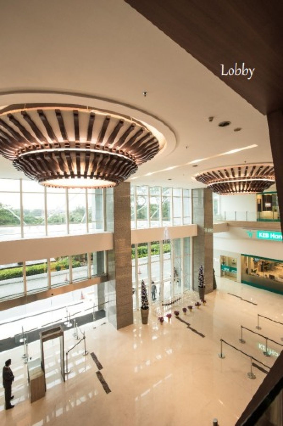 Dijual Cepat Gedung Kantor Plaza Oleos, TB Simatupang, Jakarta Selatan.