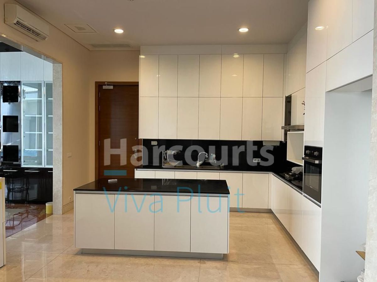 Rumah Mewah Pondok Indah, Jakarta Selatan. Harga Murah Nego