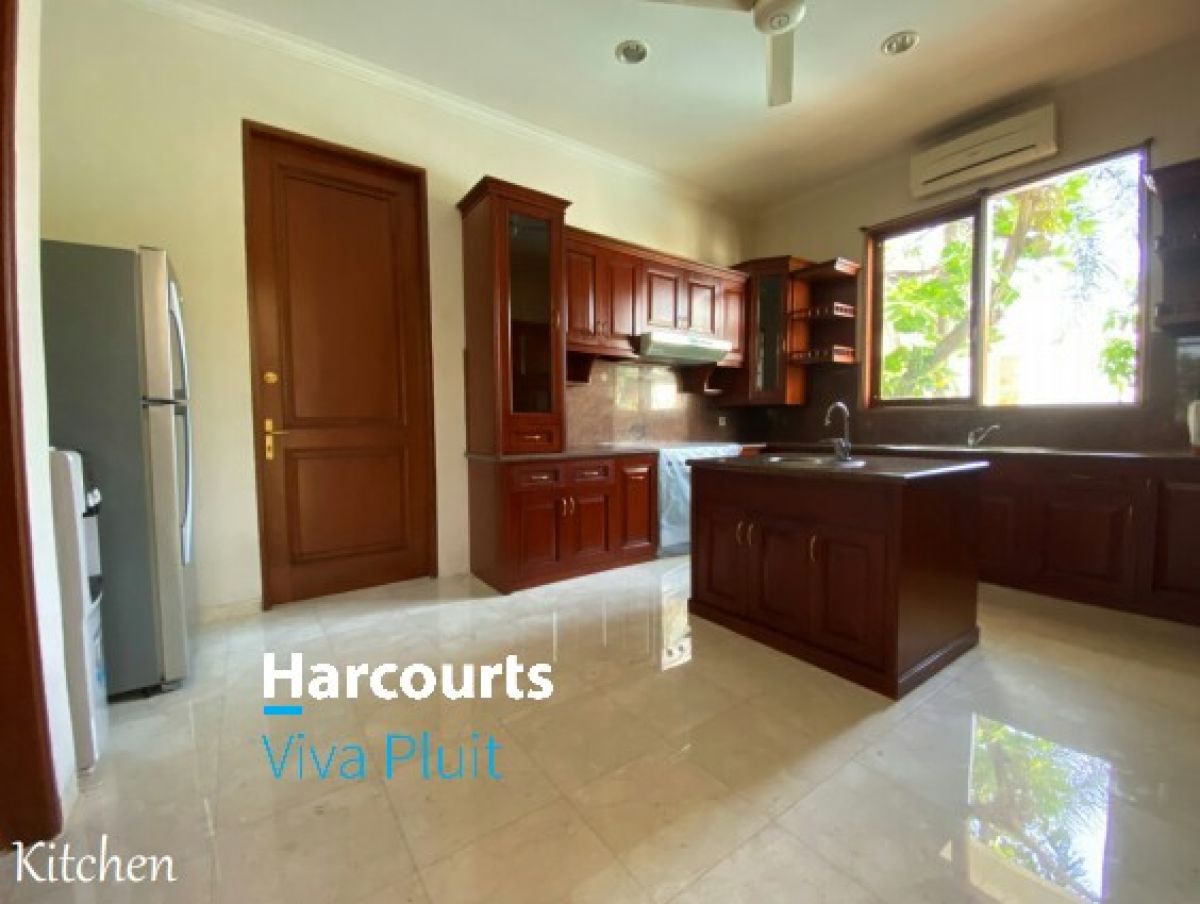 Dijual Rumah di Perumahan Kemang 1D, Jakarta Selatan. Harga Nego!