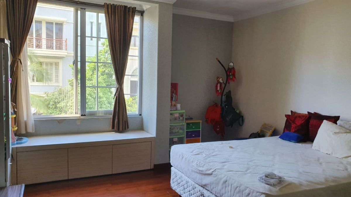 Rumah Johar Hijau, Pantai Indah Kapuk. Siap Huni Harga Nego - Foto 5