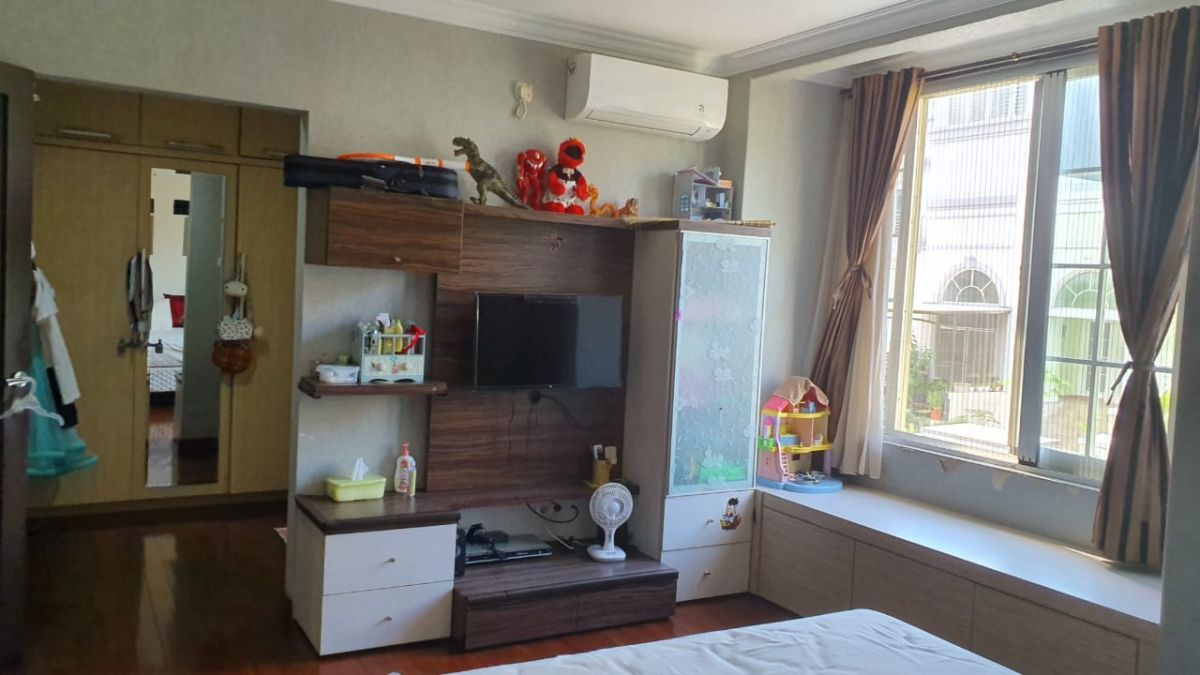 Rumah Johar Hijau, Pantai Indah Kapuk. Siap Huni Harga Nego - Foto 7