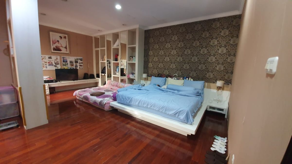 Rumah Johar Hijau, Pantai Indah Kapuk. Siap Huni Harga Nego - Foto 8