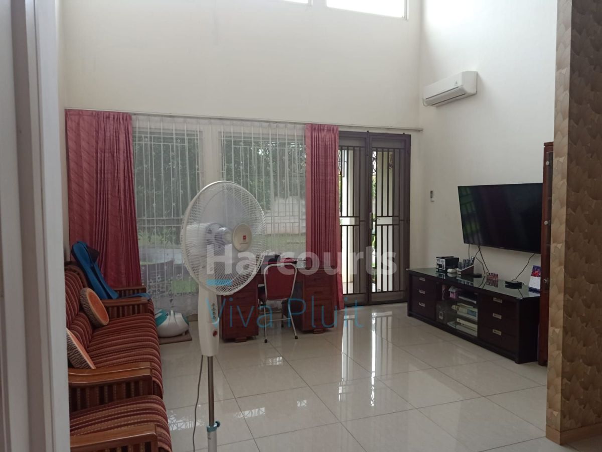 Rumah Mewah Sutera Renata, Alam Sutera. Harga Murah Nego - Foto 4