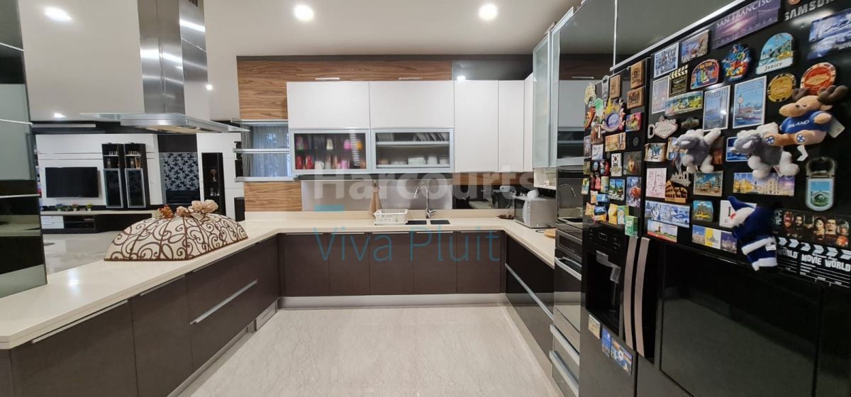 Dijual Rumah Siap Huni di Cluster Akasia Bukit Golf Mediterania, Pantai Indah Kapuk.