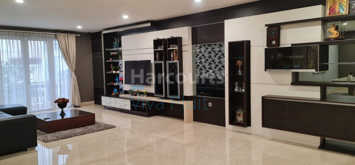 Dijual Rumah Siap Huni di Cluster Akasia Bukit Golf Mediterania, Pantai Indah Kapuk. - Foto 2