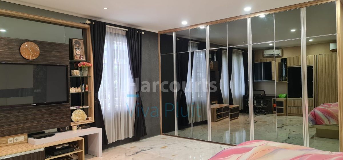 Dijual Rumah Siap Huni di Cluster Akasia Bukit Golf Mediterania, Pantai Indah Kapuk. - Foto 9