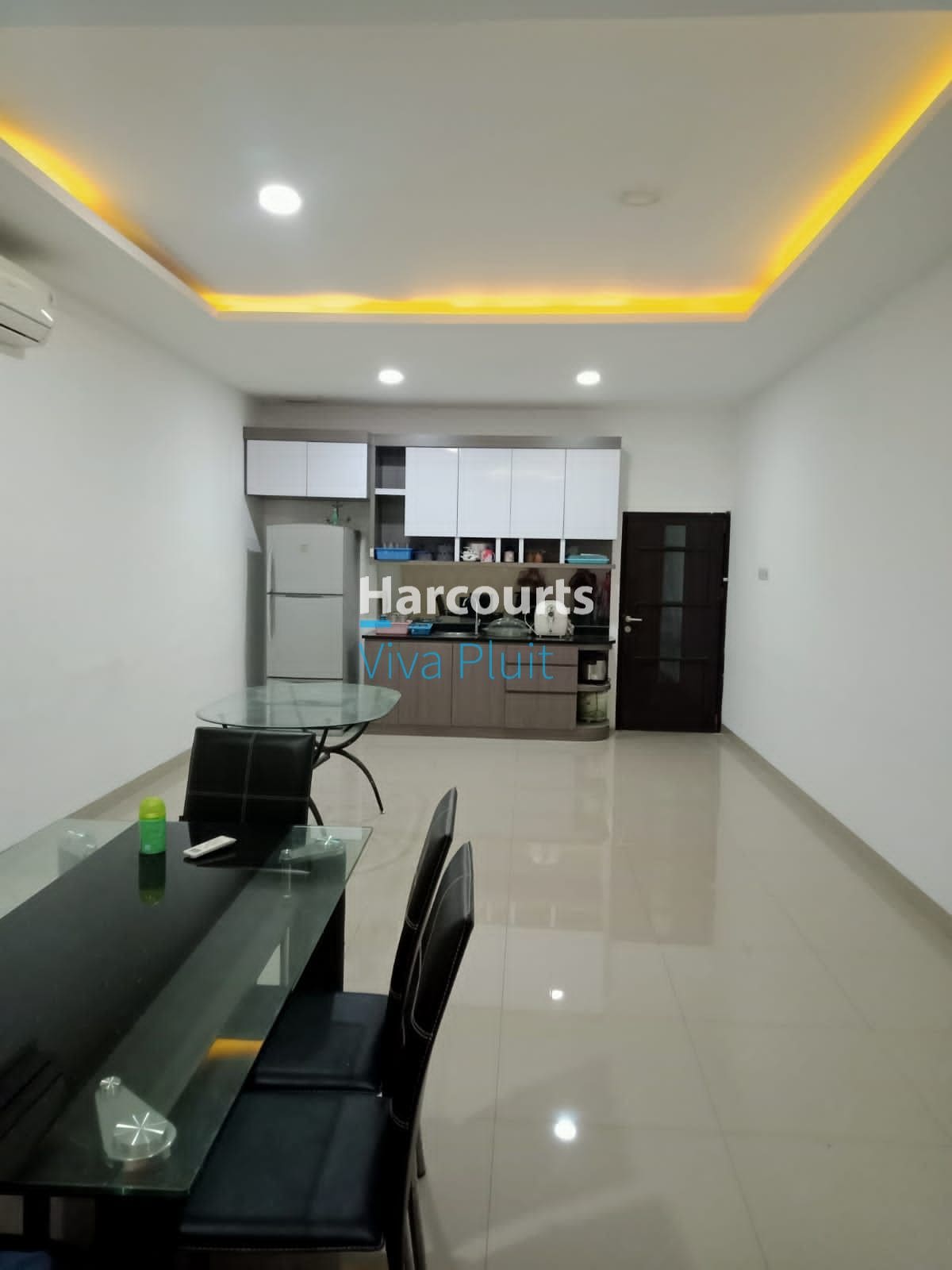 Ruko Taman Pluit Kencana, Jakarta Utara. Siap Pakai Harga Nego