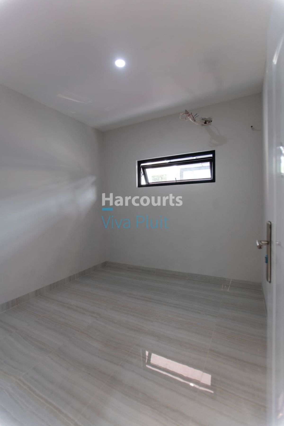 Dijual Rumah Sutera Kirana, Alam Sutera. Bangunan Baru, Siap Huni. - Foto 4