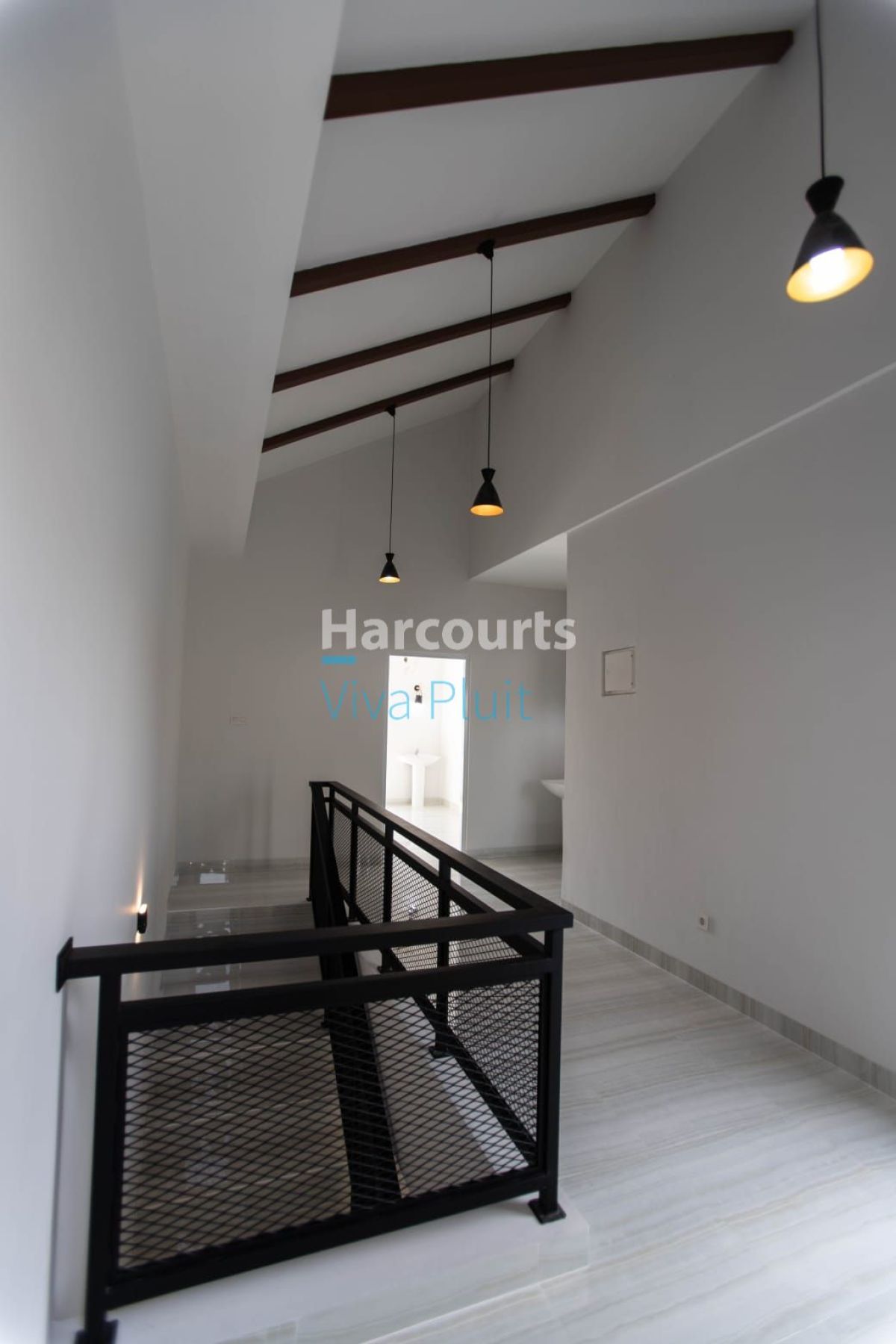 Dijual Rumah Sutera Kirana, Alam Sutera. Bangunan Baru, Siap Huni. - Foto 7