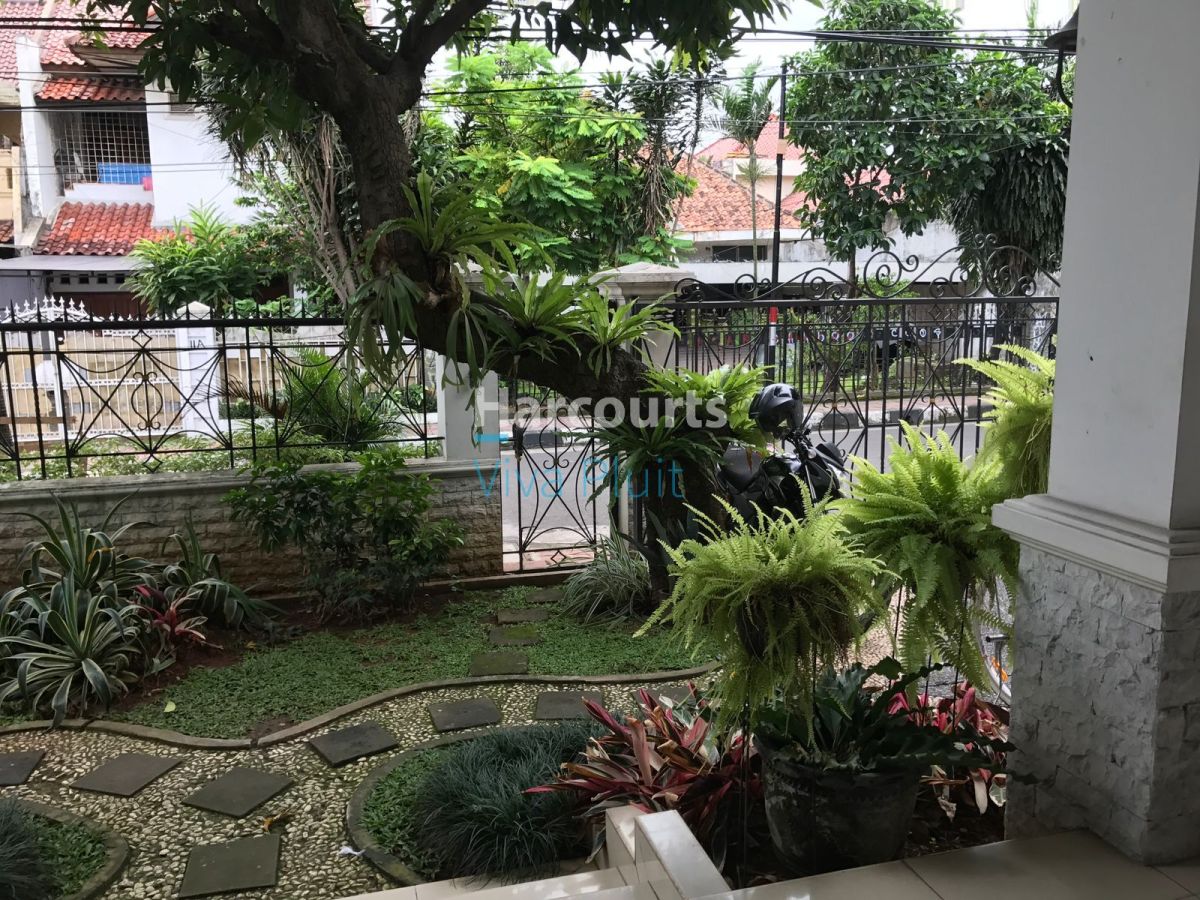 Rumah Mewah Pegangsaan, Menteng, Jakarta Pusat. Harga Nego! - Foto 2