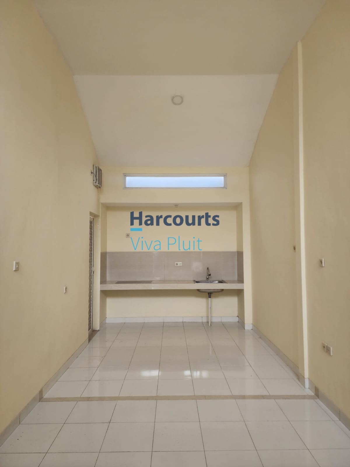 Dijual Rumah Serpong Garden Cluster Green Park, Cisauk. Harga Murah Nego - Foto 2