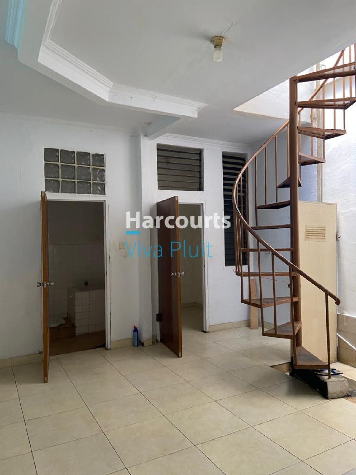 Disewa Rumah Pluit Timur Residence. Lokasi Strategis, Harga Nego - Foto 10