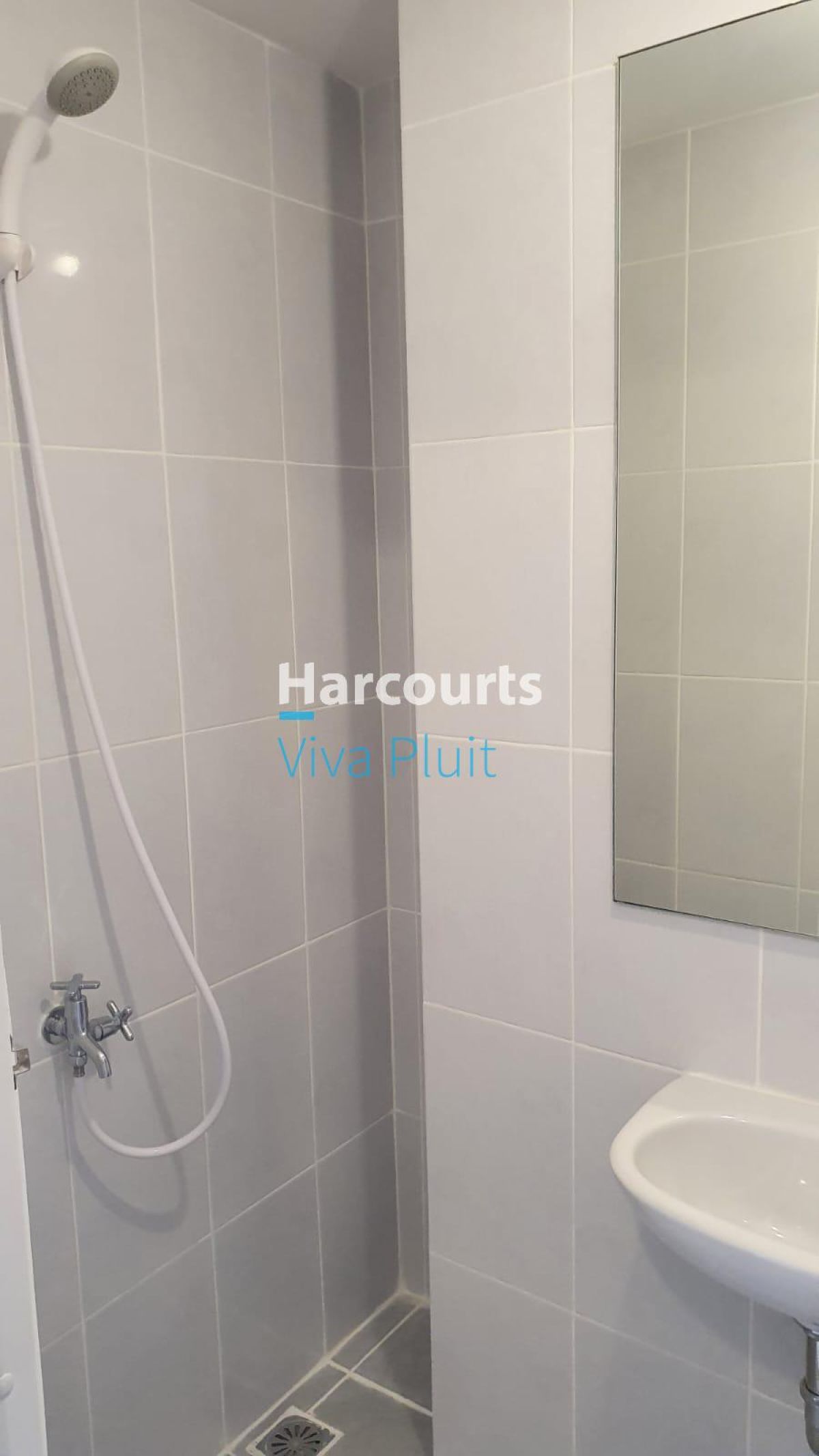 Apartemen Osaka Riverview Pik 2. Semi Furnished, Harga Nego! - Foto 2