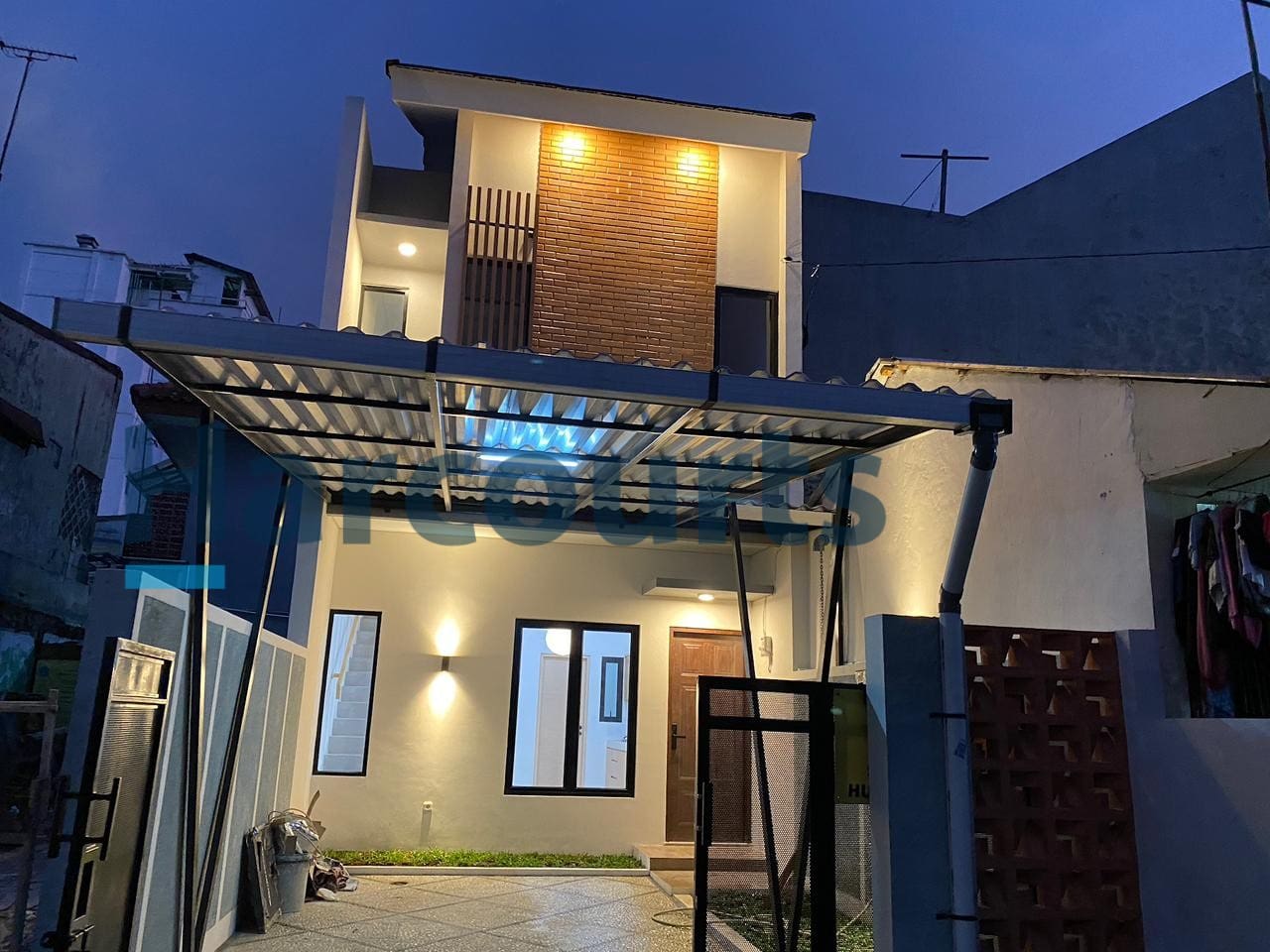 Jual Cepat Rumah Baru 2 lantai di daerah Pramuka Rawasari Jakarta Pusat (ID)