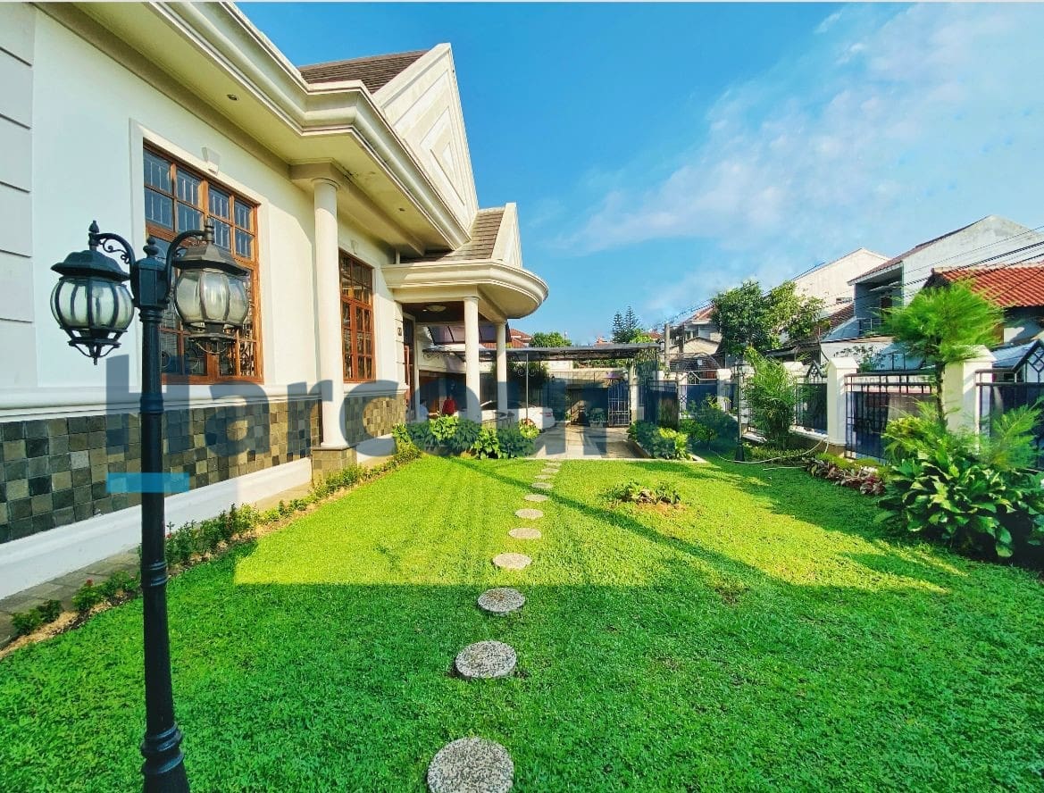 Jual Cepat Rumah Bagus Super Strategis di daerah Jagakarsa Jakarta Selatan (ID)