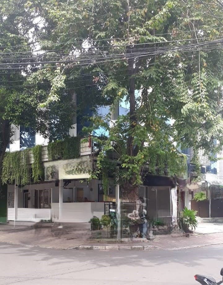 Jual Cepat Ruko Gandeng posisi hook dengan 3 lantai di Tomang Jakarta Barat (ID) - Foto 4