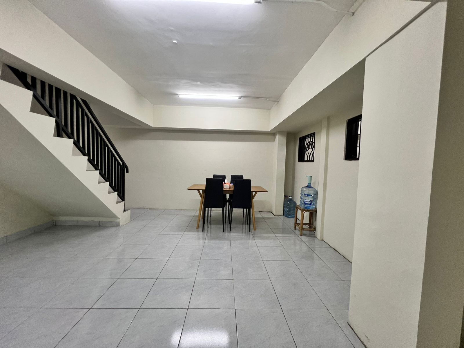 Jual Harga Murah Rumah Siap Huni di samping jalan Tomang Jakarta Barat ID - Foto 11