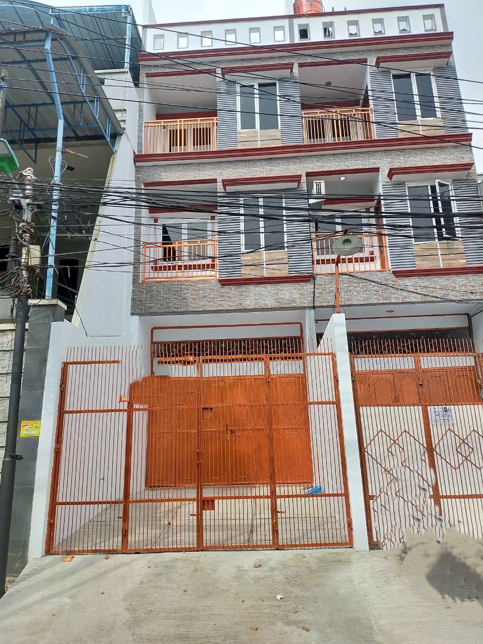 Sewa Rumah 3,5 lantai di daerah Teluk Gong Jakarta Utara (JS)