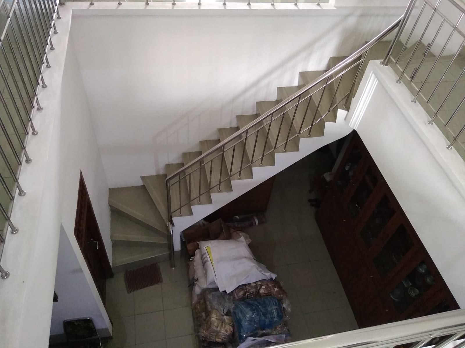 Jual Rumah 12m x 17m di daerah Kembangan Meruya Jakarta Barat (CR) - Foto 5