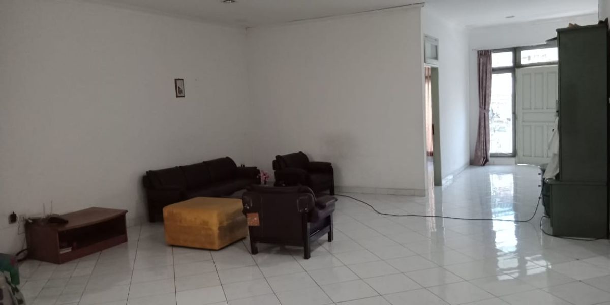 Turun Harga! Dijual Rumah Mewah Pluit Putri, Jakarta Utara. Siap Huni, Harga Nego.
