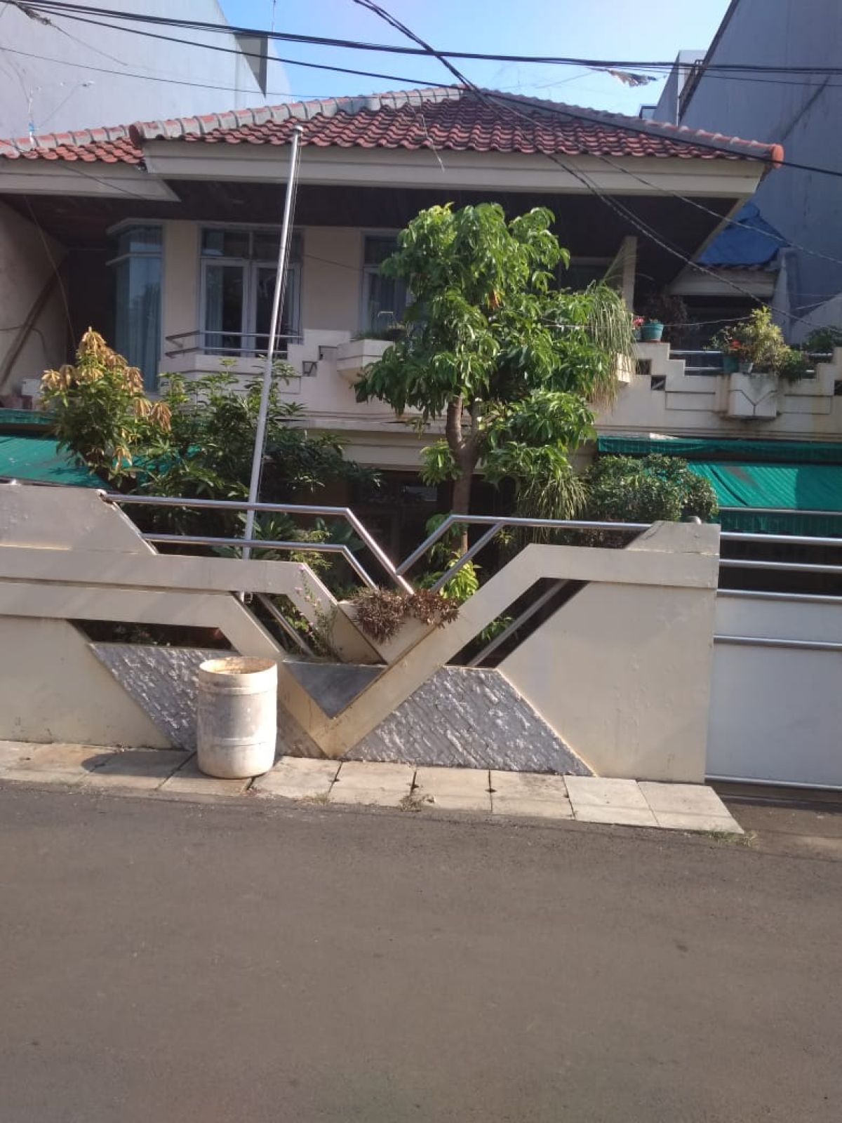 Dijual Rumah Siap Huni di Pluit Timur Residence, Jakarta Utara. Harga Nego