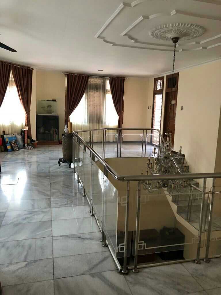 Sewa Rumah hadap timur di Tanjung Duren Jakarta Barat (MN)