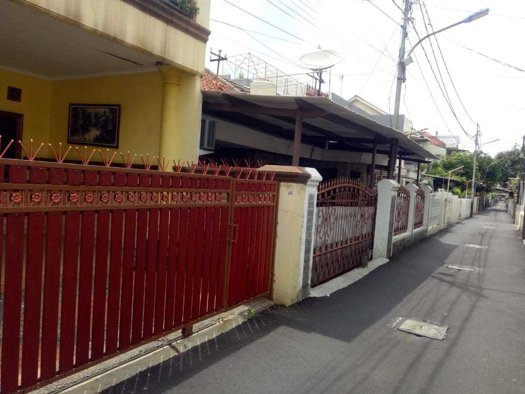 Jual Cepat Rumah 2 lantai Siap Huni di Grogol Grogol Petamburan Jakarta Barat (MN) - Foto 2