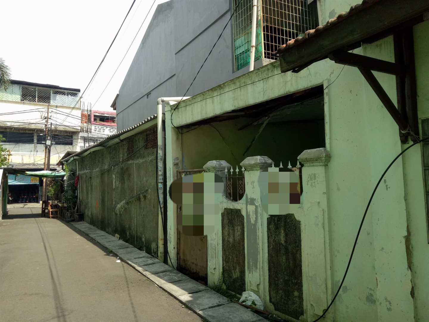 Jual Rumah tinggal dengan lingkungan tenang dan aman di Grogol, Jakarta Barat (MN)