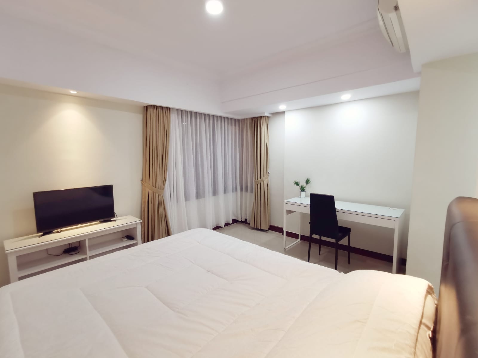 Sewa Apartemen Taman Anggrek Condominium di Jl. Letjen S Parman Jakarta Barat (AS) - Foto 3