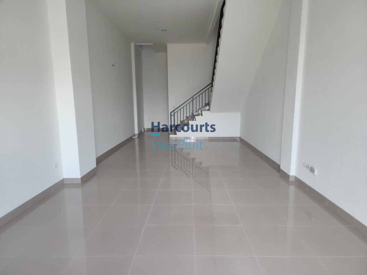 Dijual Cepat Ruko La Riviera Pik 2, Tangerang. Siap Pakai Harga Murah - Foto 2