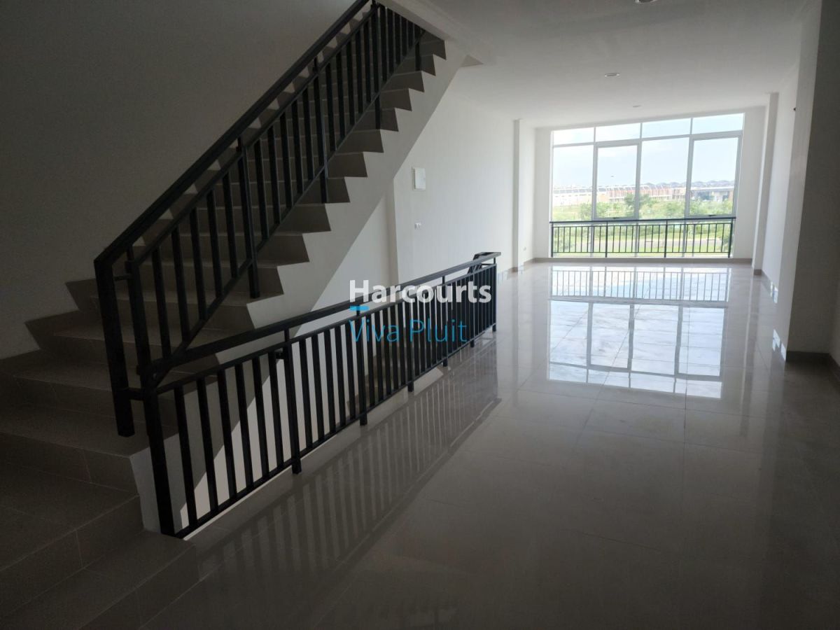 Dijual Cepat Ruko La Riviera Pik 2, Tangerang. Siap Pakai Harga Murah - Foto 3