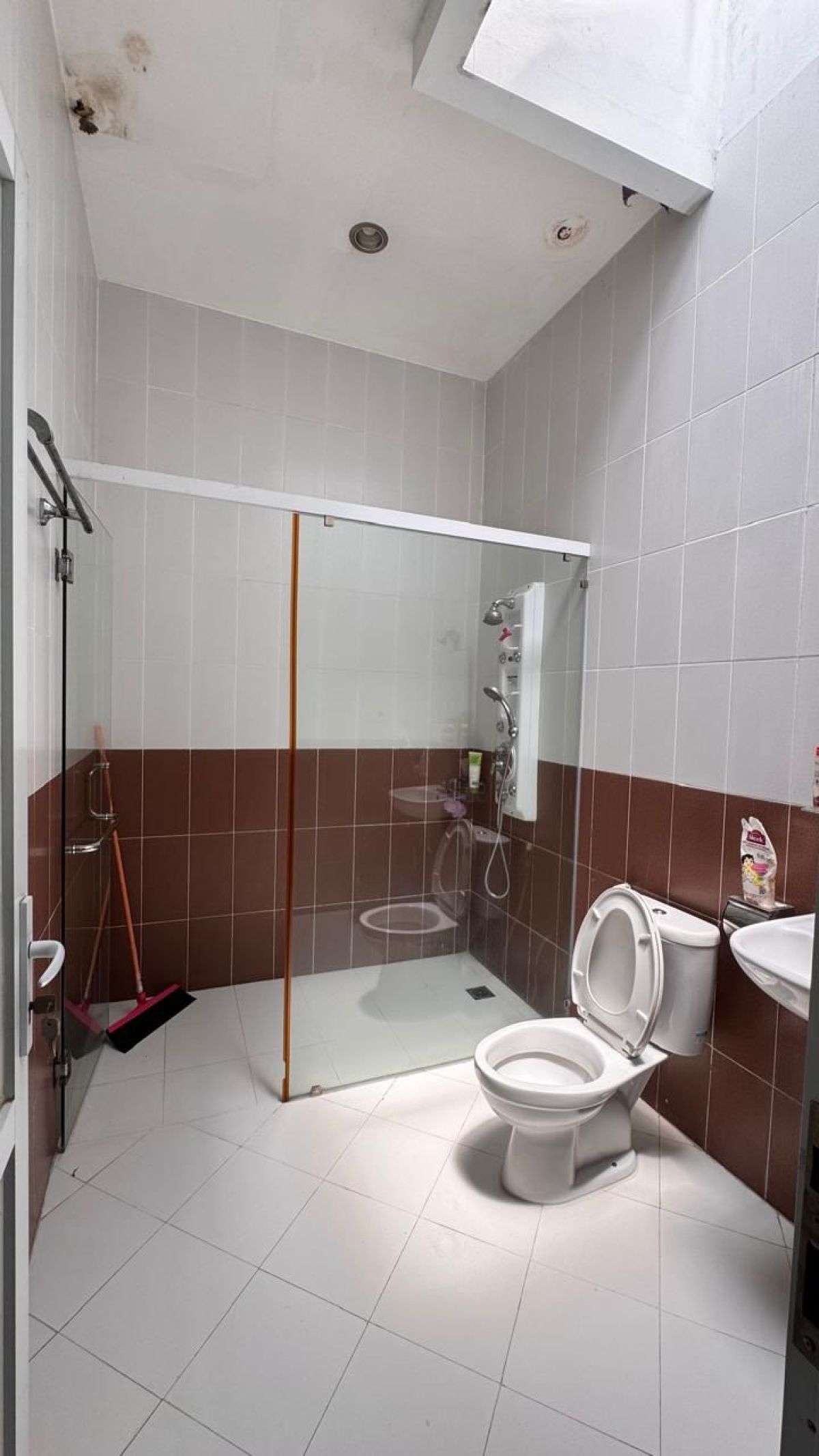 Turun Harga! Dijual Rumah Siap Huni di Pluit Kencana, Jakarta Utara - Foto 2