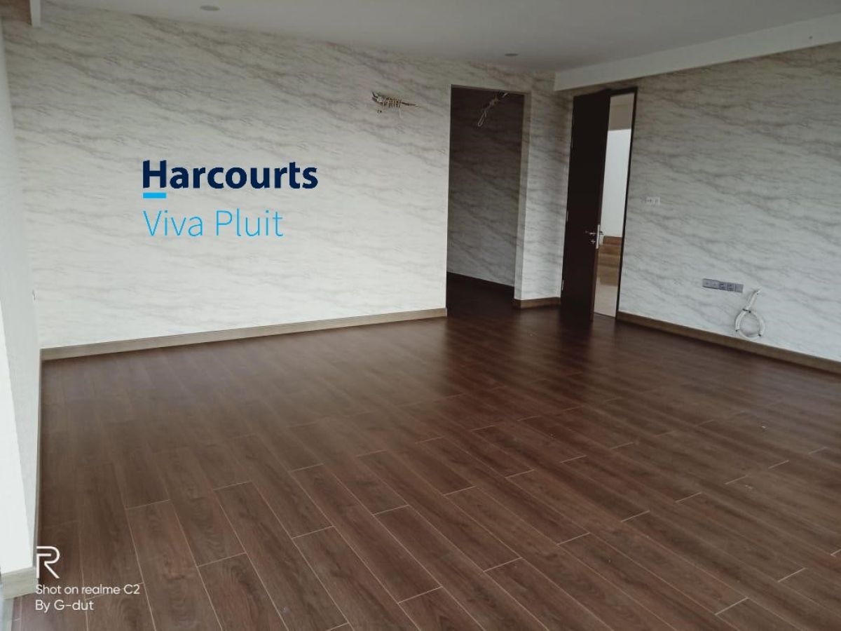 Dijual Rumah Mewah di Kenari Golf, Pantai Indah Kapuk. Harga Nego! - Foto 4