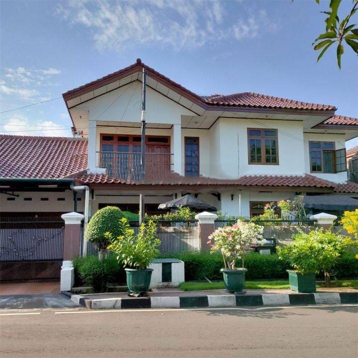 Jual Rumah 2 lantai di daerah Kayu Putih Pulo Gadung Jakarta Timur (AL)