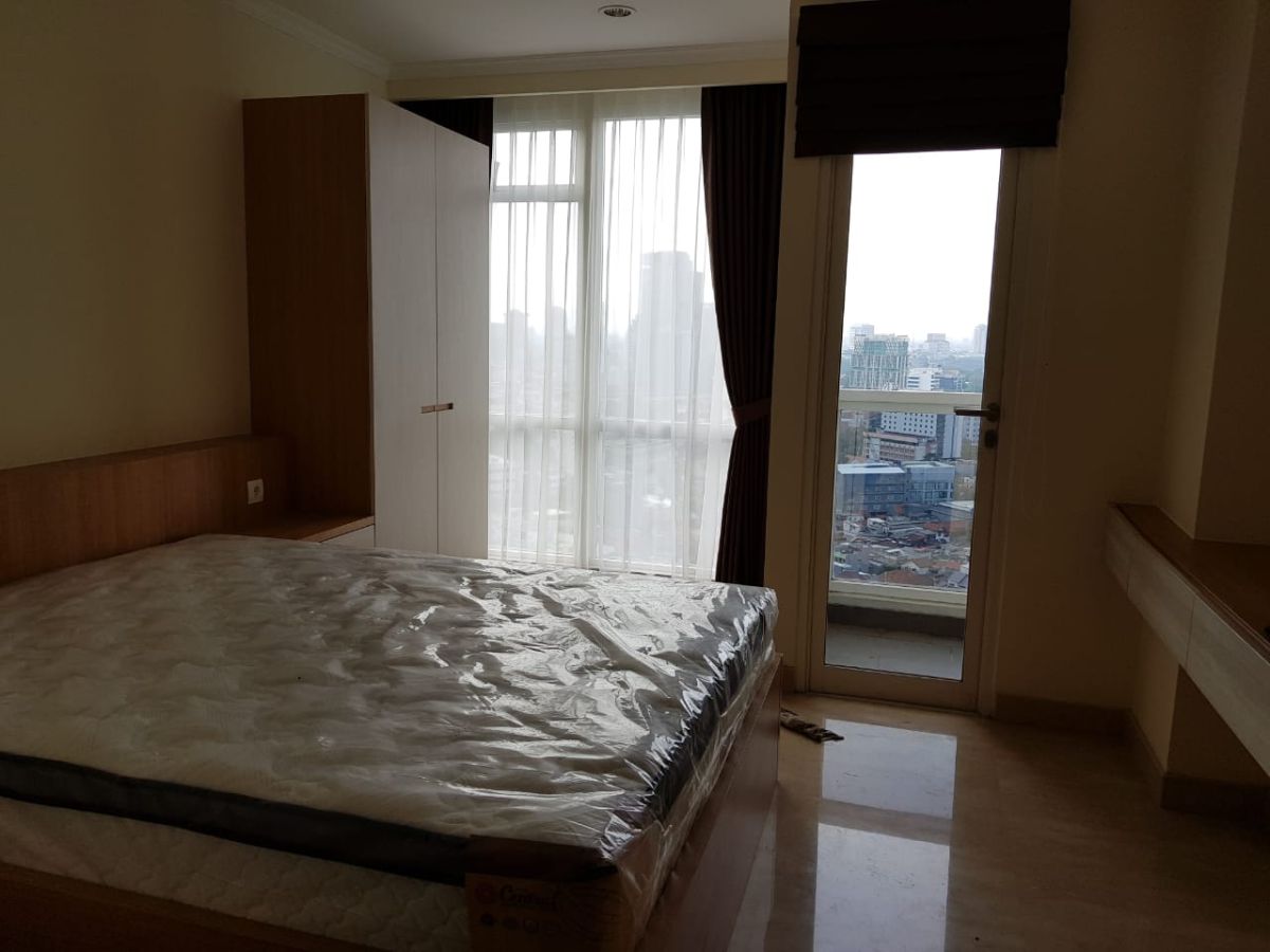 For Sale! Apartment Menteng Park, Cikini, Central Jakarta. Price Negotiable. - Foto 3