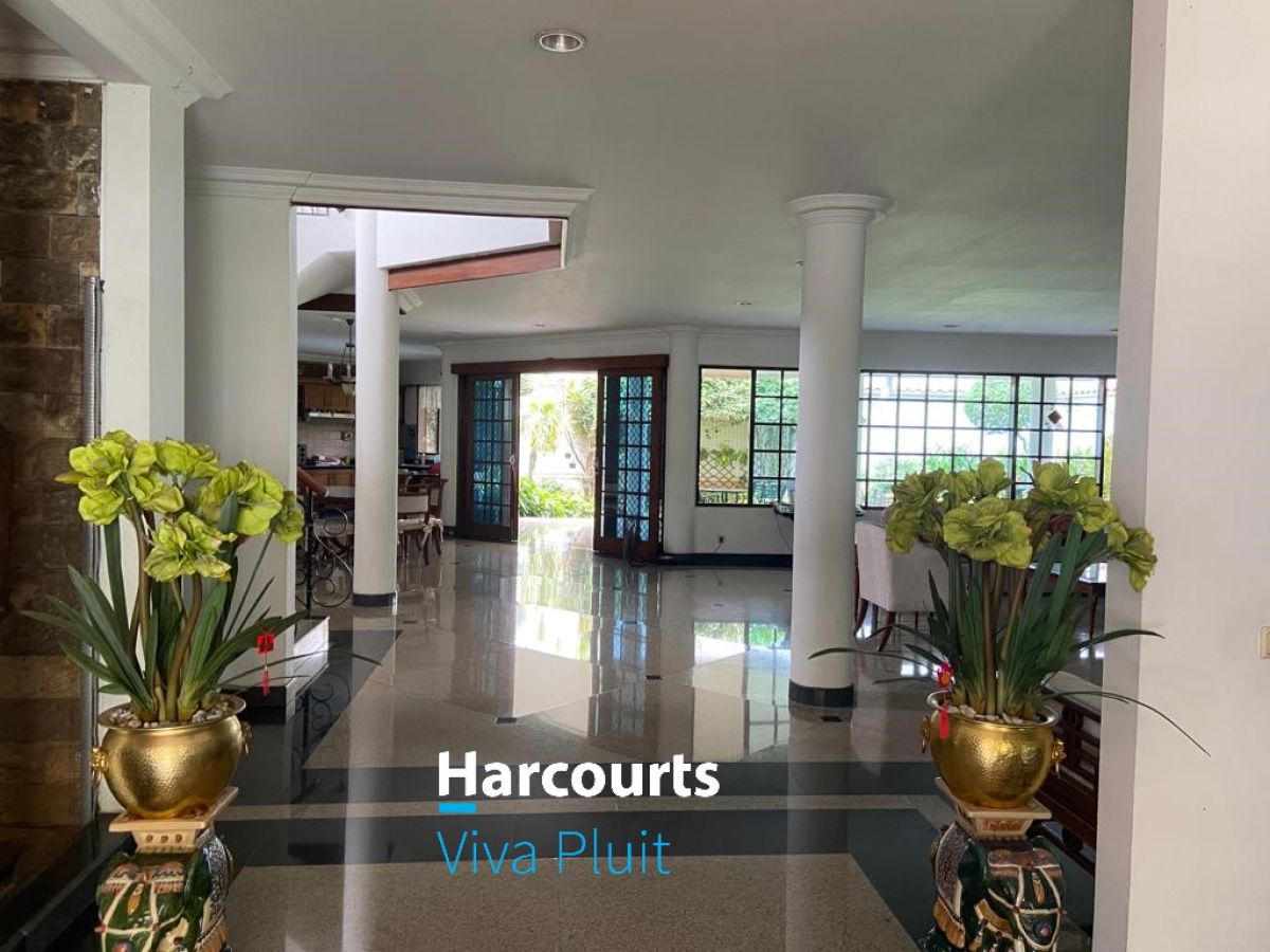 Dijual Rumah Mewah di Pantai Mutiara, Pluit. Semi Furnished, Siap Huni