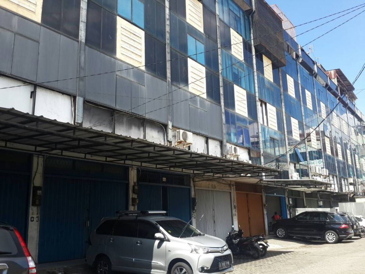 Disewa Ruko Jl. Pluit Kencana Raya. Lokasi Strategis, Harga Murah