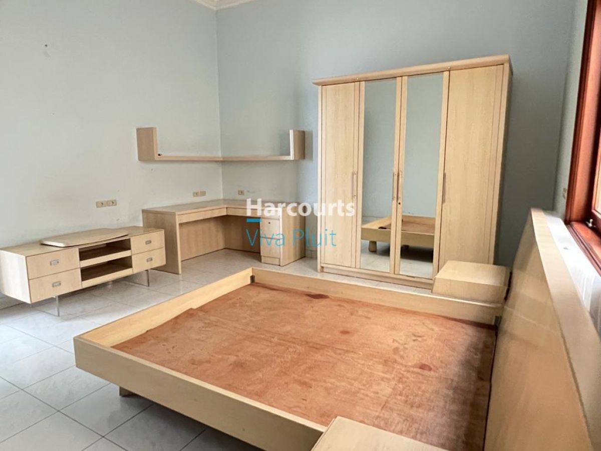 Dijual Rumah Siap Huni di Pinisi Indah, Pantai Indah Kapuk. Harga Nego