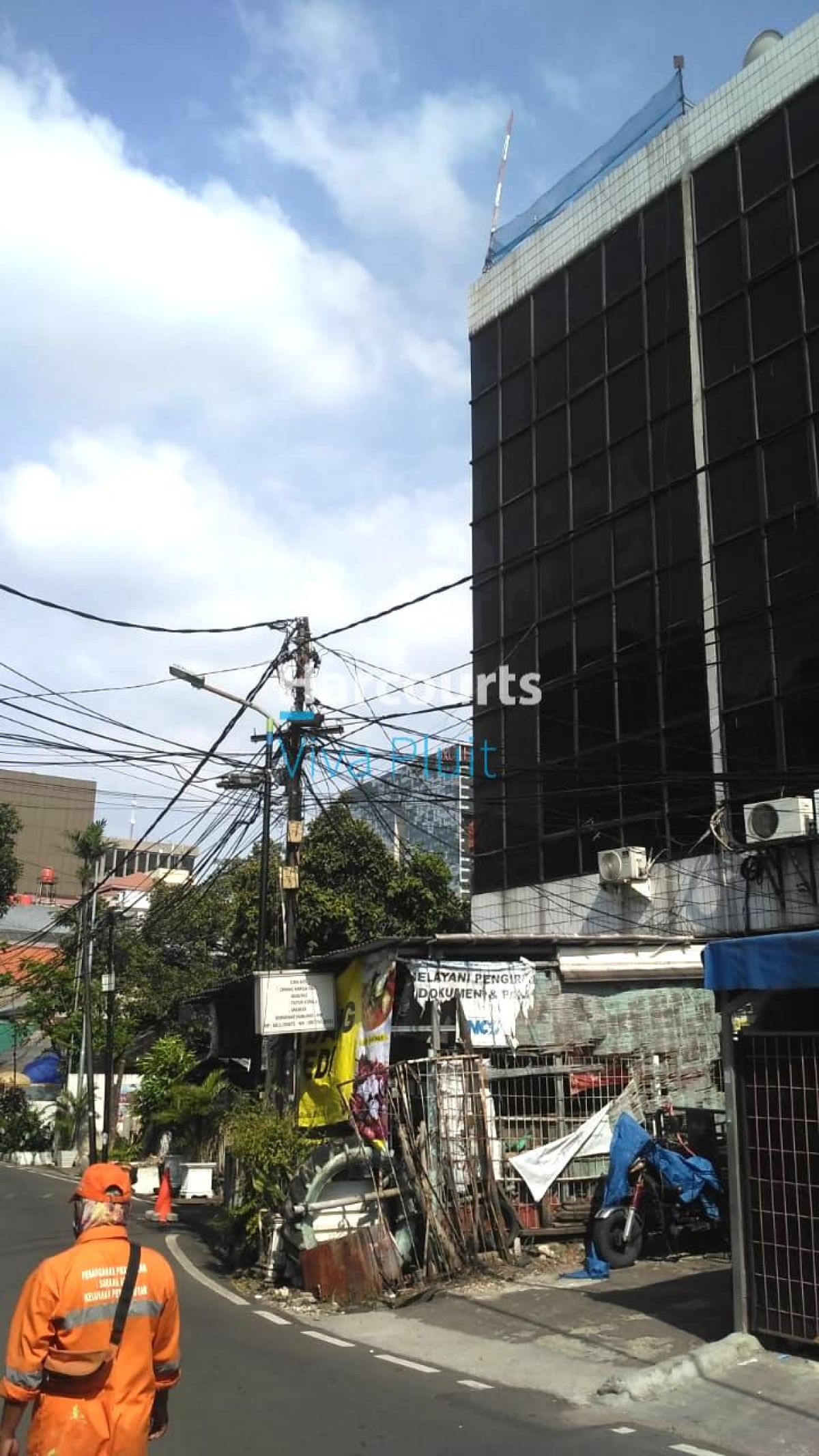 TURUN HARGA! Dijual Ruko Jl. Pembangunan, Jakarta Pusat. Cocok Untuk Investasi - Foto 3