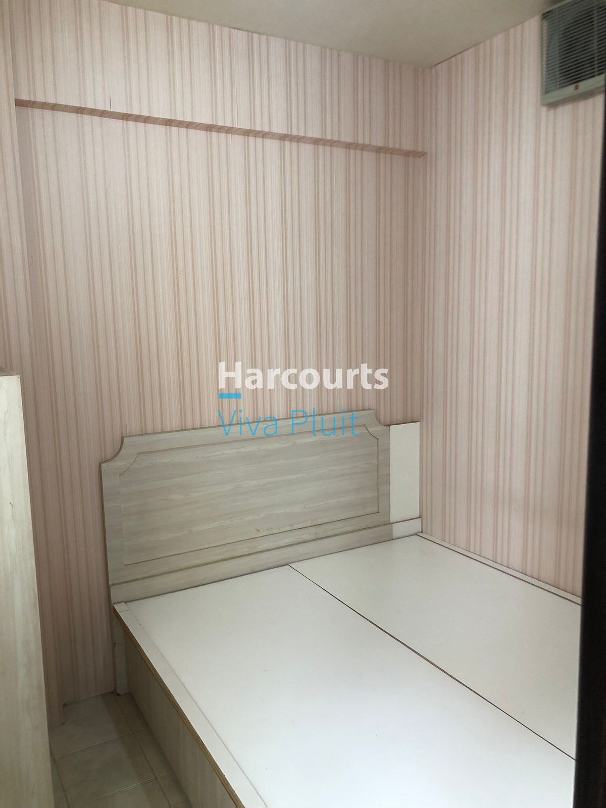 Turun Harga. Apartemen Menara Latumenten, Jelambar, Jakarta Barat. Siap Huni!! - Foto 4