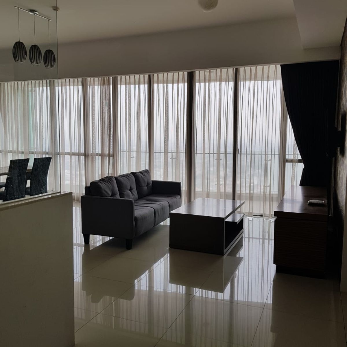 Disewa Apartemen St. Moritz Puri, Jakarta Barat. Siap Huni, Harga Nego!