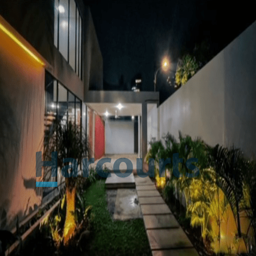 Dijual Rumah Jati Padang, Pasar Minggu. Ada Kolam Renang Harga Murah - Foto 2