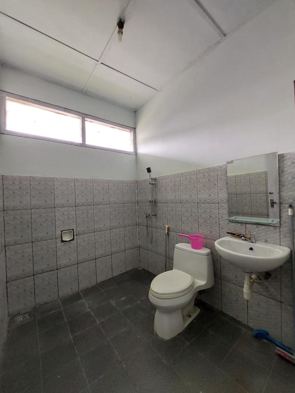 Jual Cepat Rumah unfurnished di Sawangan Depok Jawa Barat (ID) - Foto 12