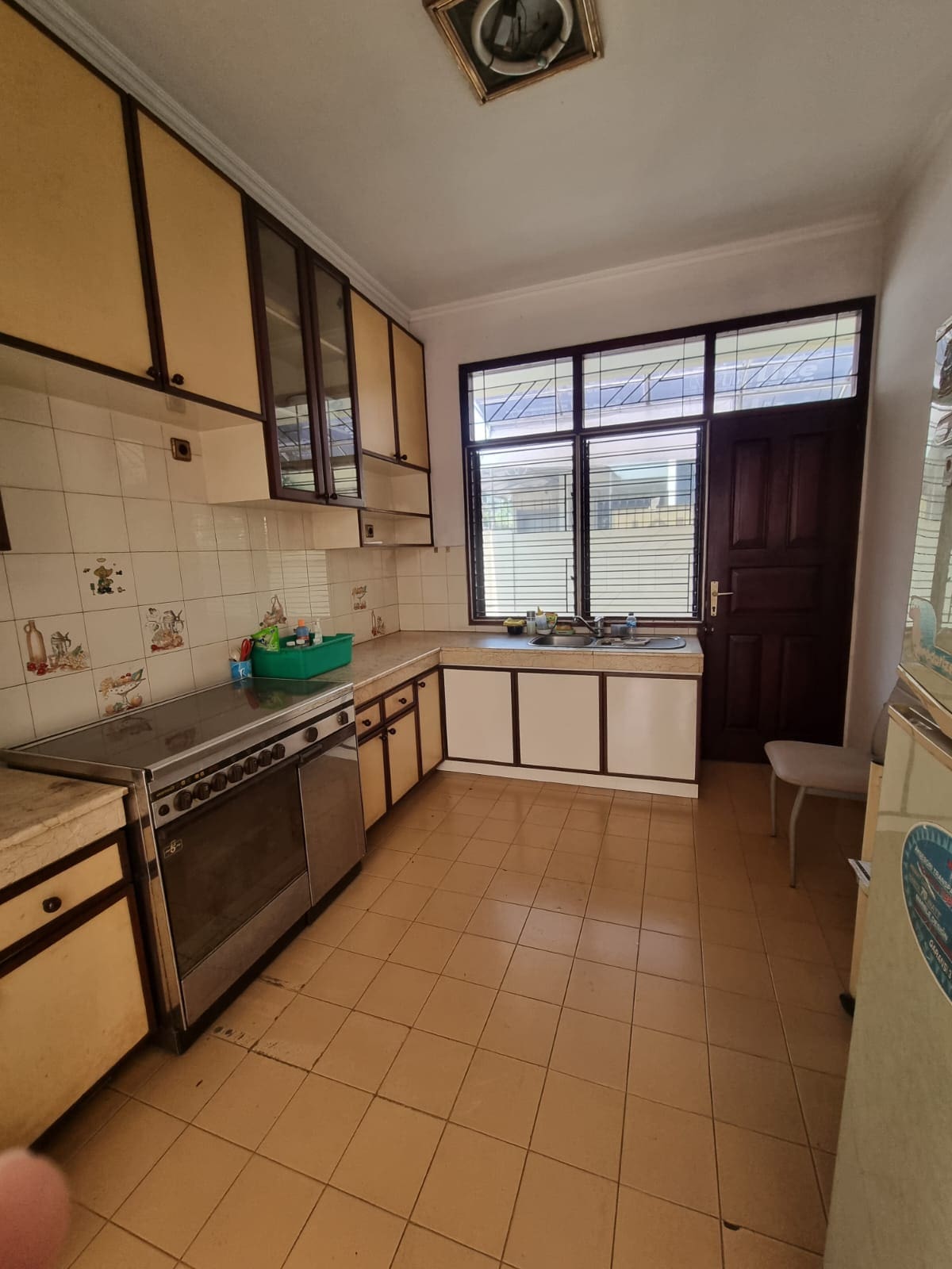 Jual Rumah 2 lantai dengan luas 400++ m2 di Tomang Grogol Petamburan Jakarta Barat (RR) - Foto 5