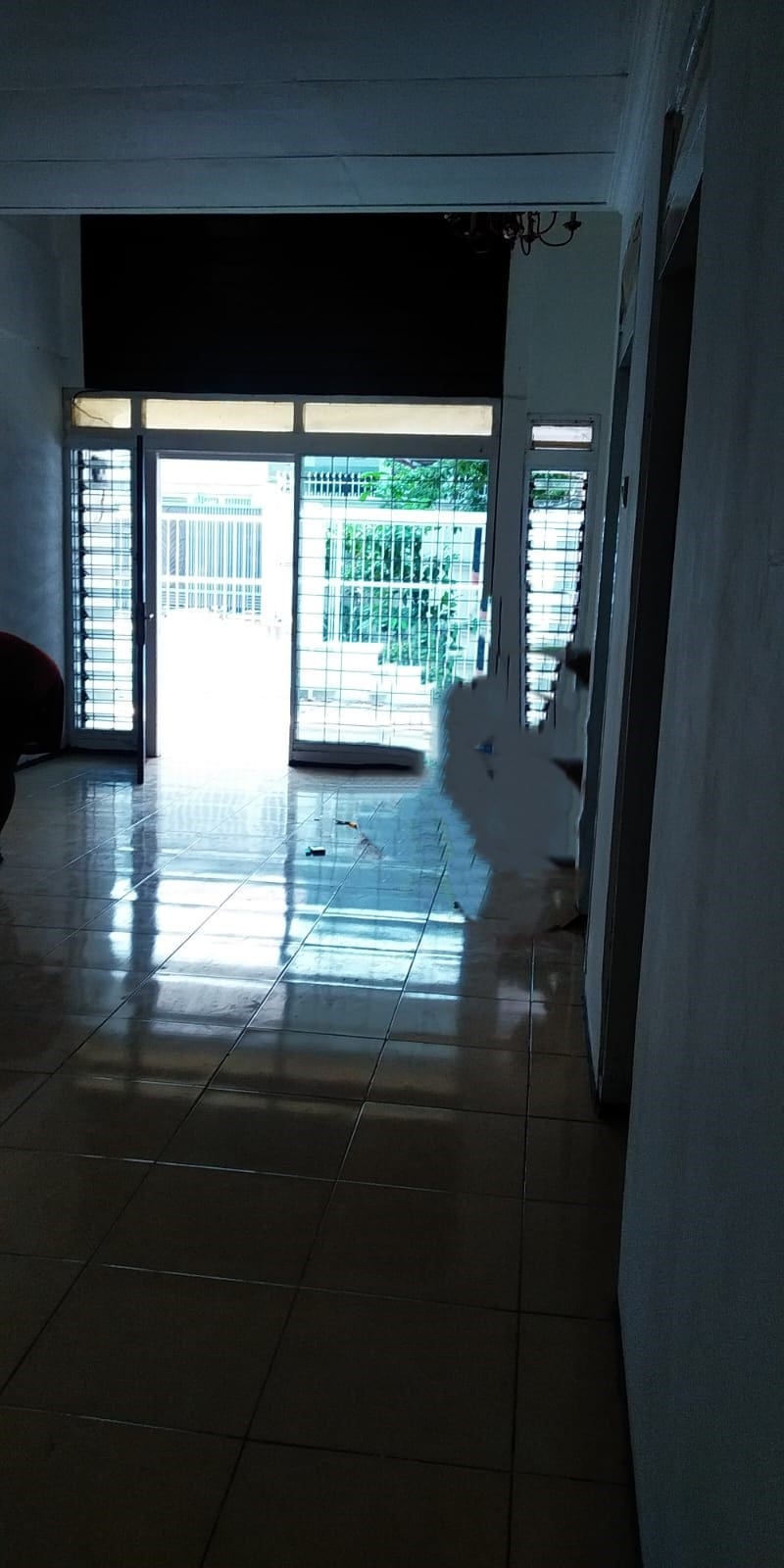 Sewa Cepat Rumah luas : 15m x 20m di Tomang Jakarta Barat (ID) - Foto 6