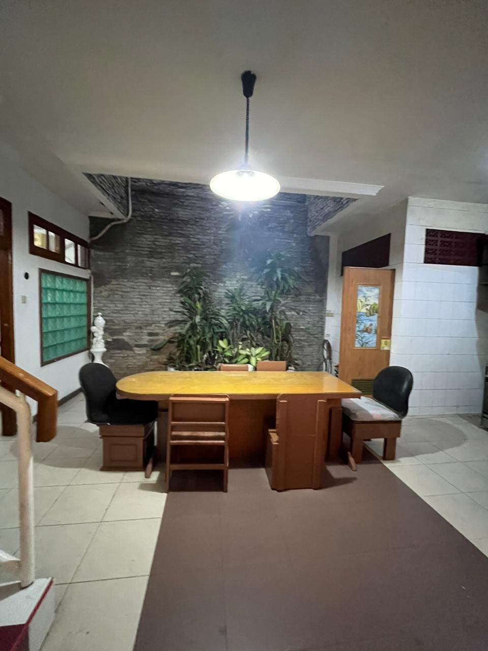 Sewa Rumah tinggal yang nyaman dengan luas 170m2 Di Jakarta Barat (ID) - Foto 4